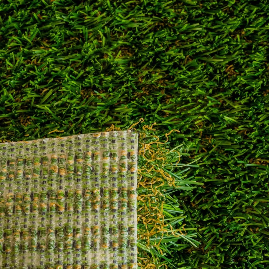 Platinum Artificial Turf Front and Back